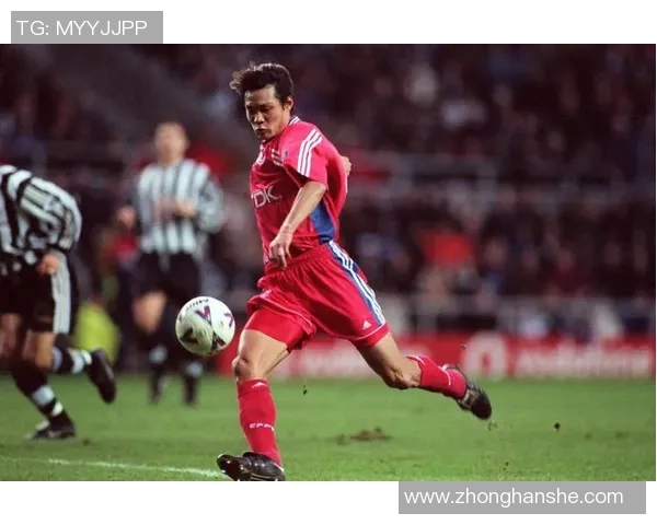 足球明星19号是如何在赛场上创造传奇的故事与成就 足球明星19号是如何在赛场上创造传奇的故事与成就