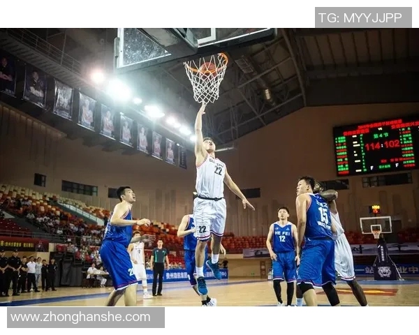 篮球明星的父亲与儿子共同书写传奇篮球故事的辉煌篇章