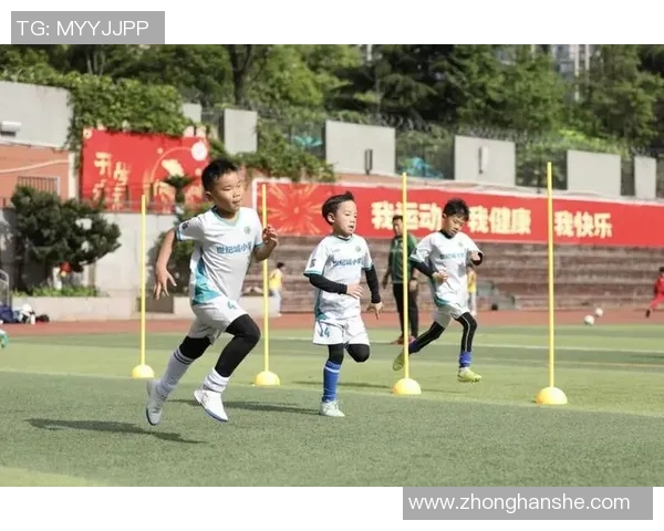 在绿茵场上追梦的少年们与中国足球的奋斗史